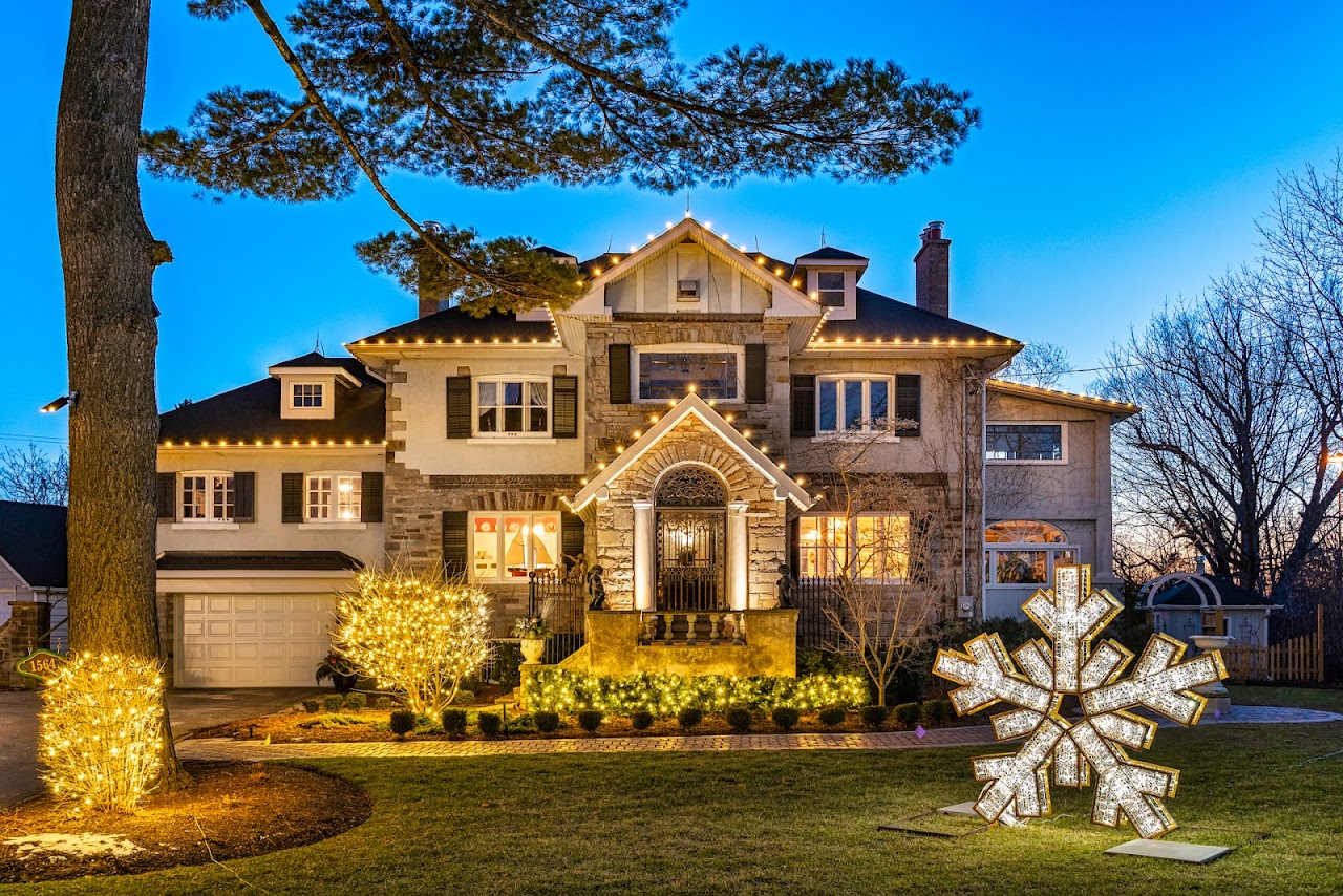 Flag Landscaping, Inc. dba Christmas Decor by Flag Landscaping, Inc project